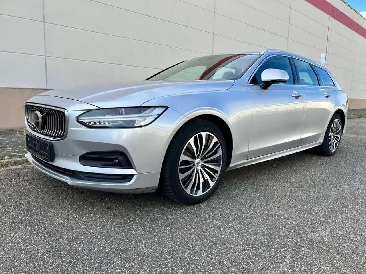 Photo 1 : Volvo V90 2021 Diesel