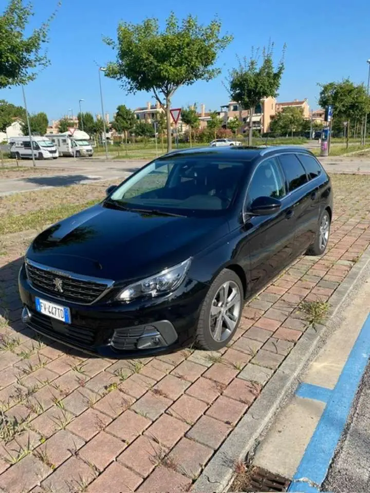 Photo 1 : Peugeot 308 2019 Diesel