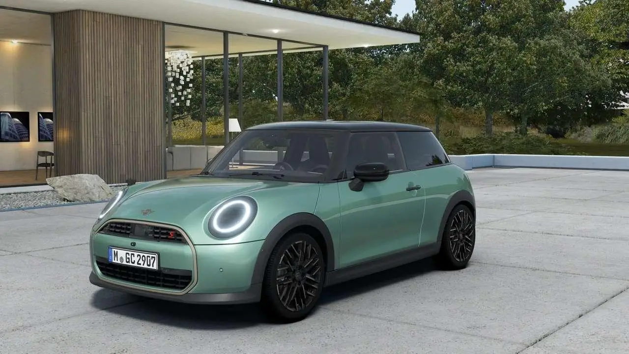 Photo 1 : Mini Cooper 2024 Petrol