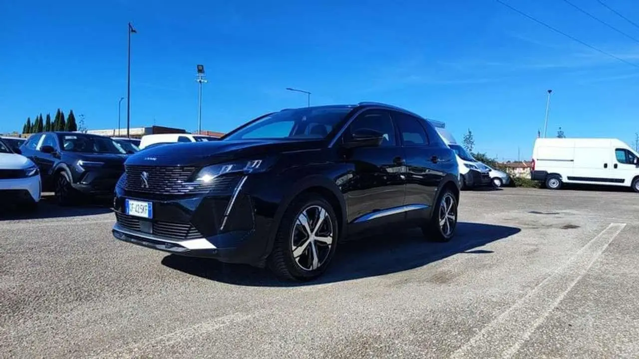 Photo 1 : Peugeot 3008 2021 Diesel