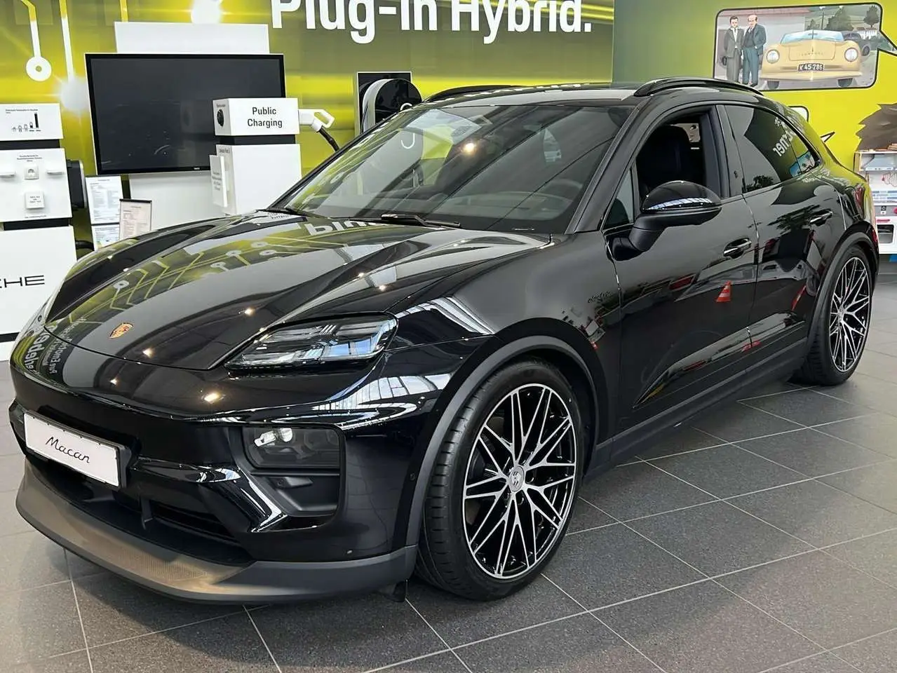 Photo 1 : Porsche Macan 2024 Electric