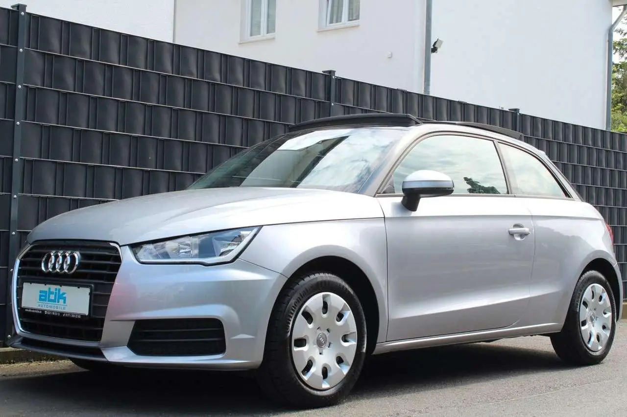 Photo 1 : Audi A1 2015 Essence