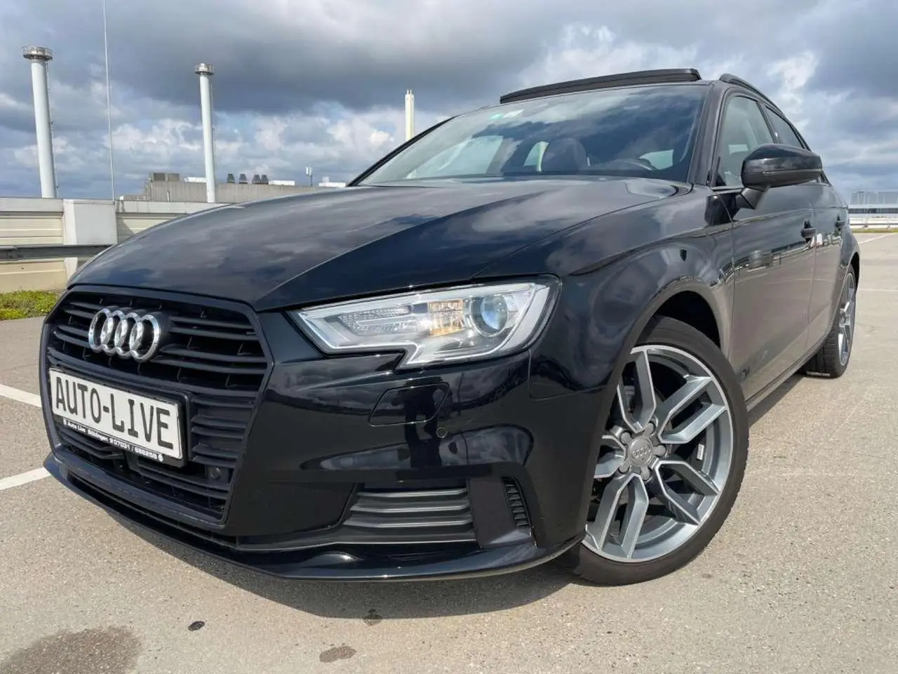 Photo 1 : Audi A3 2019 Essence