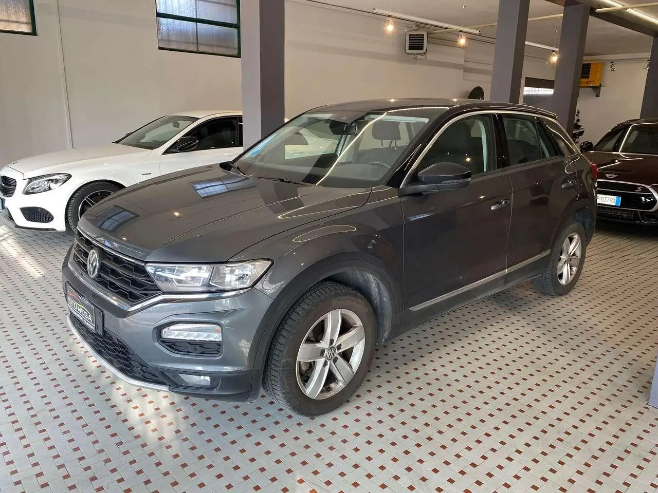 Photo 1 : Volkswagen T-roc 2019 Petrol