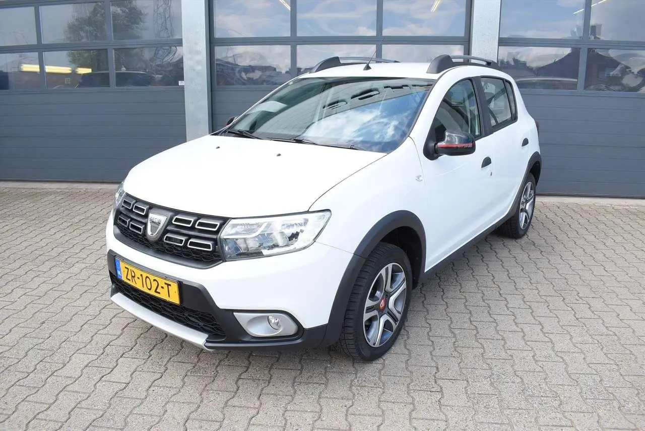 Photo 1 : Dacia Sandero 2019 Essence