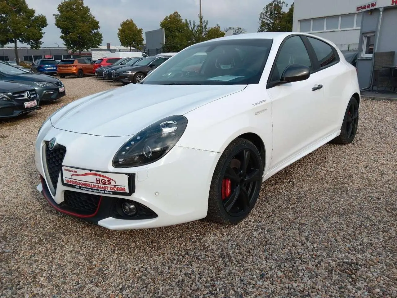 Photo 1 : Alfa Romeo Giulietta 2018 Petrol