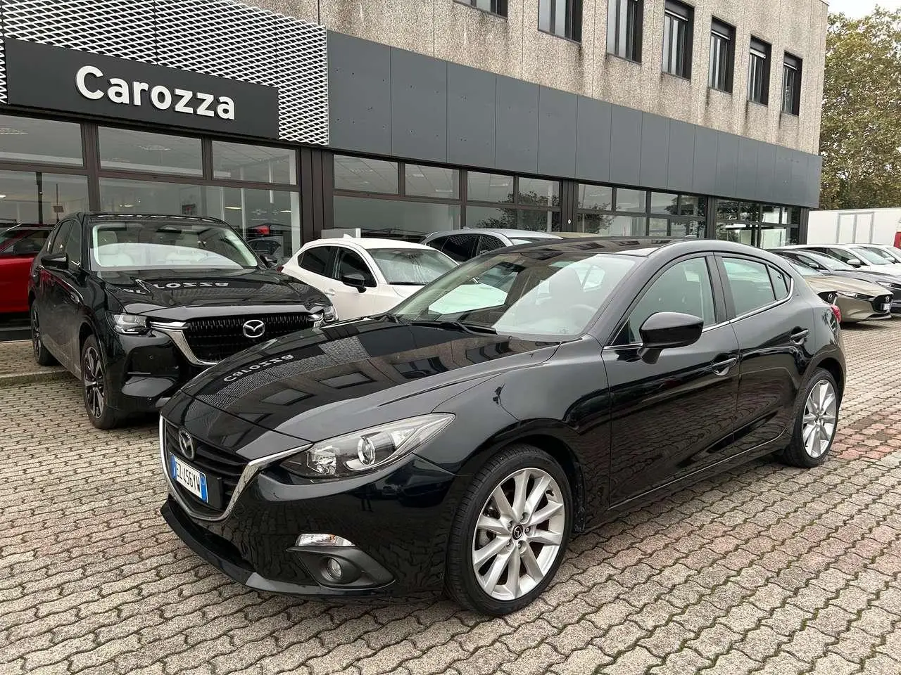 Photo 1 : Mazda 3 2015 Petrol