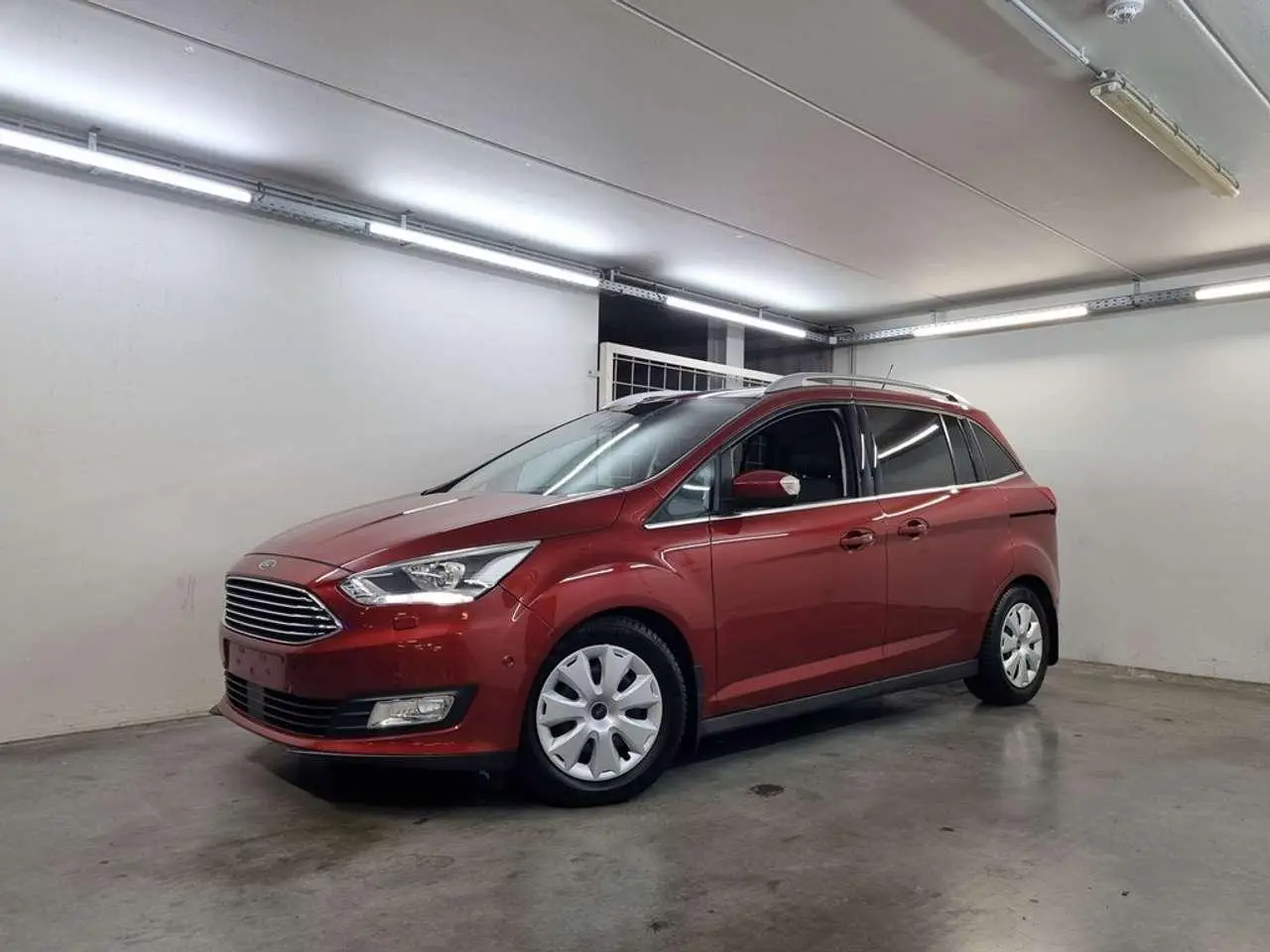 Photo 1 : Ford Grand C-max 2017 Petrol