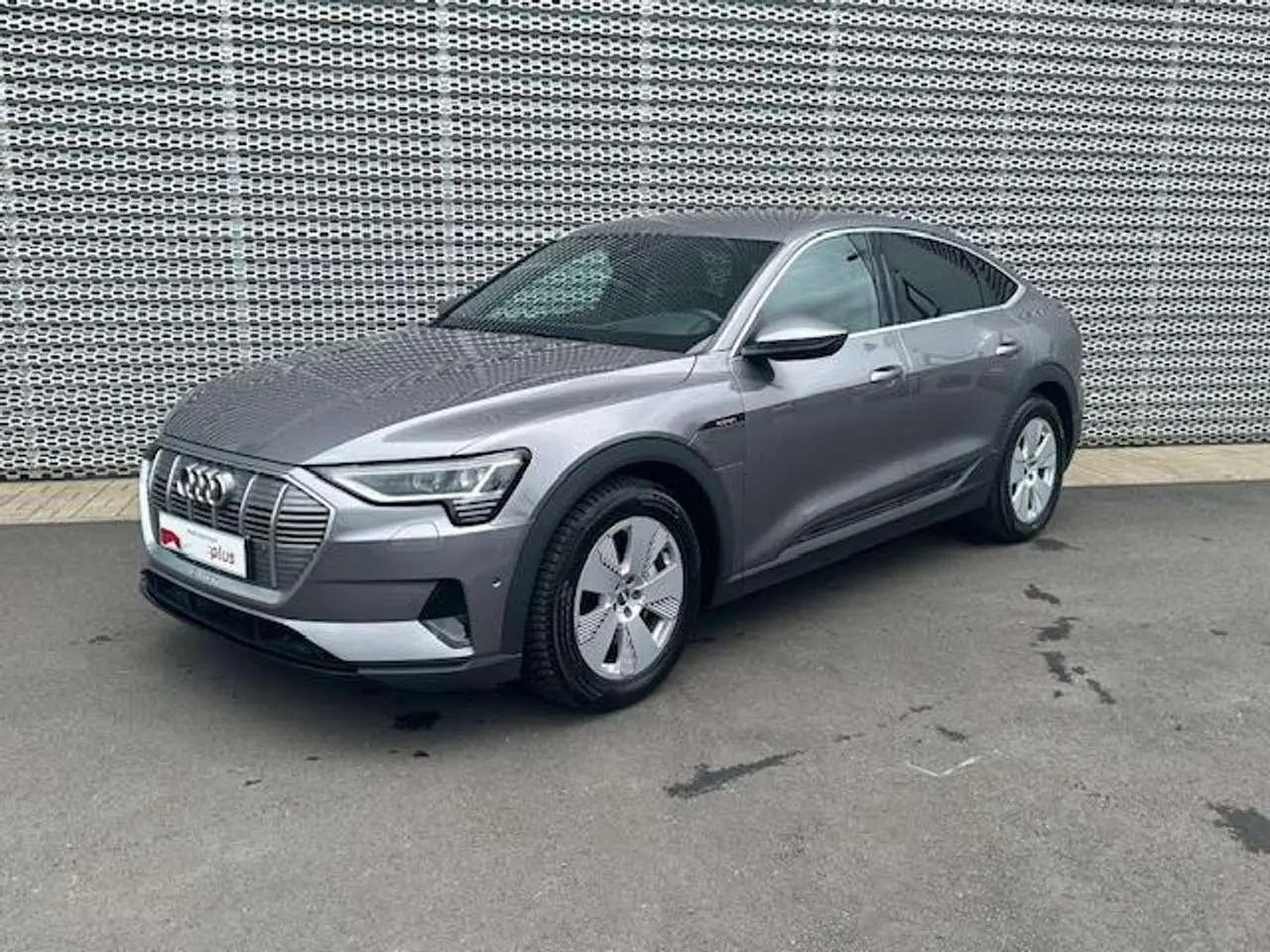 Photo 1 : Audi E-tron 2020 Electric