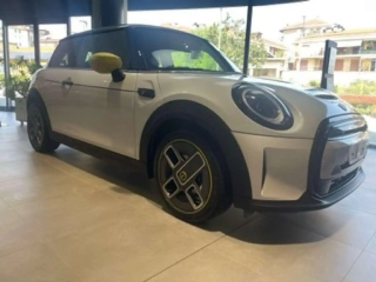 Photo 1 : Mini Cooper 2023 Électrique