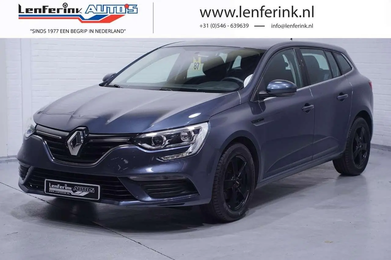 Photo 1 : Renault Megane 2017 Petrol