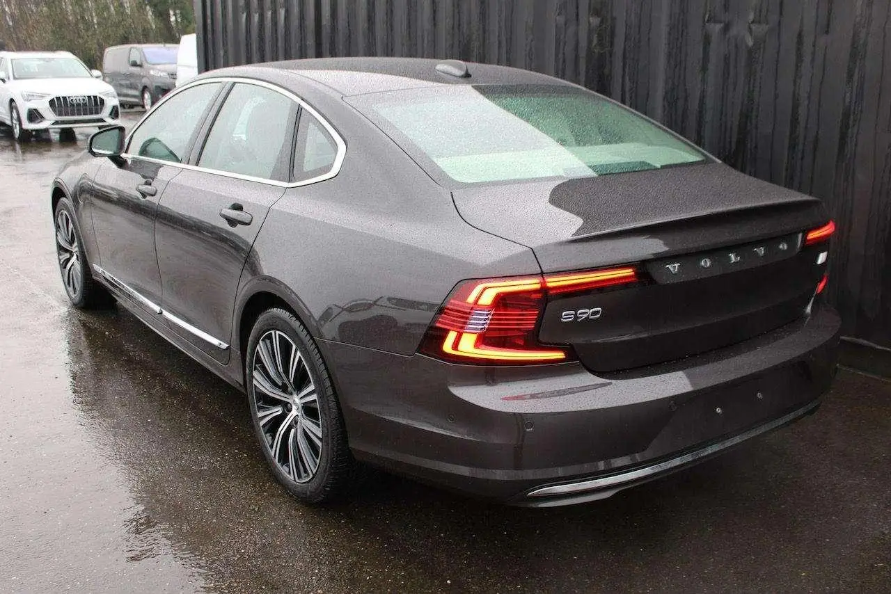 Photo 1 : Volvo S90 2023 Hybrid