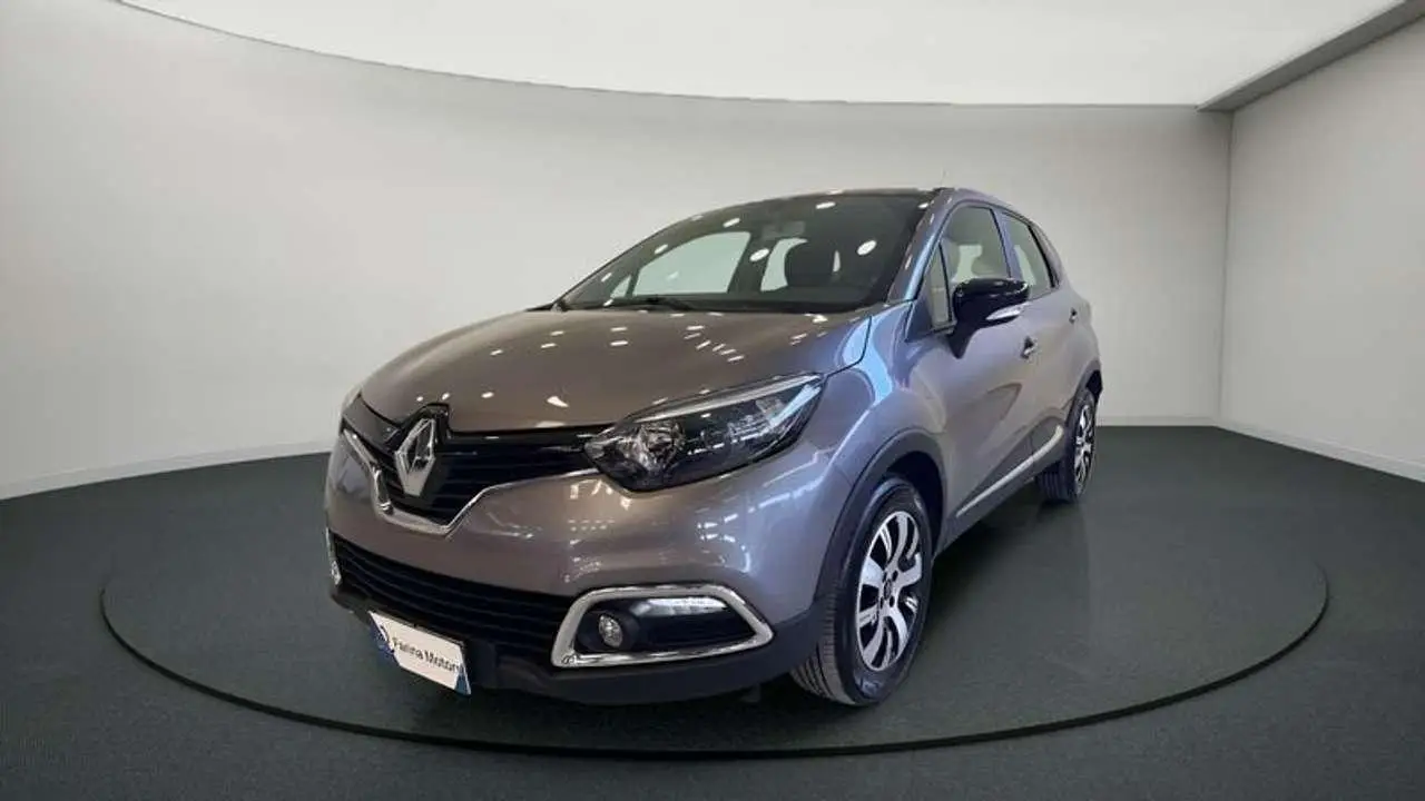 Photo 1 : Renault Captur 2016 Petrol