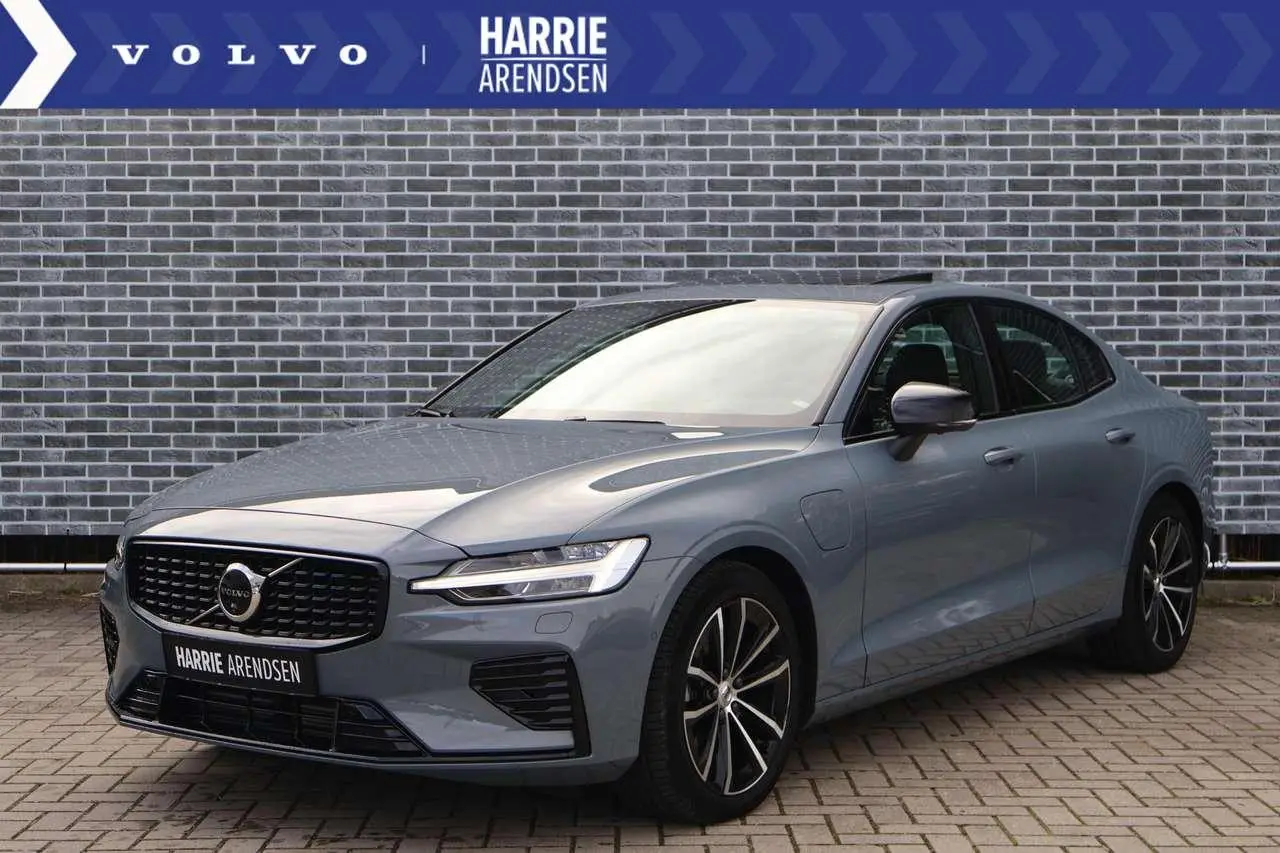 Photo 1 : Volvo S60 2024 Hybride