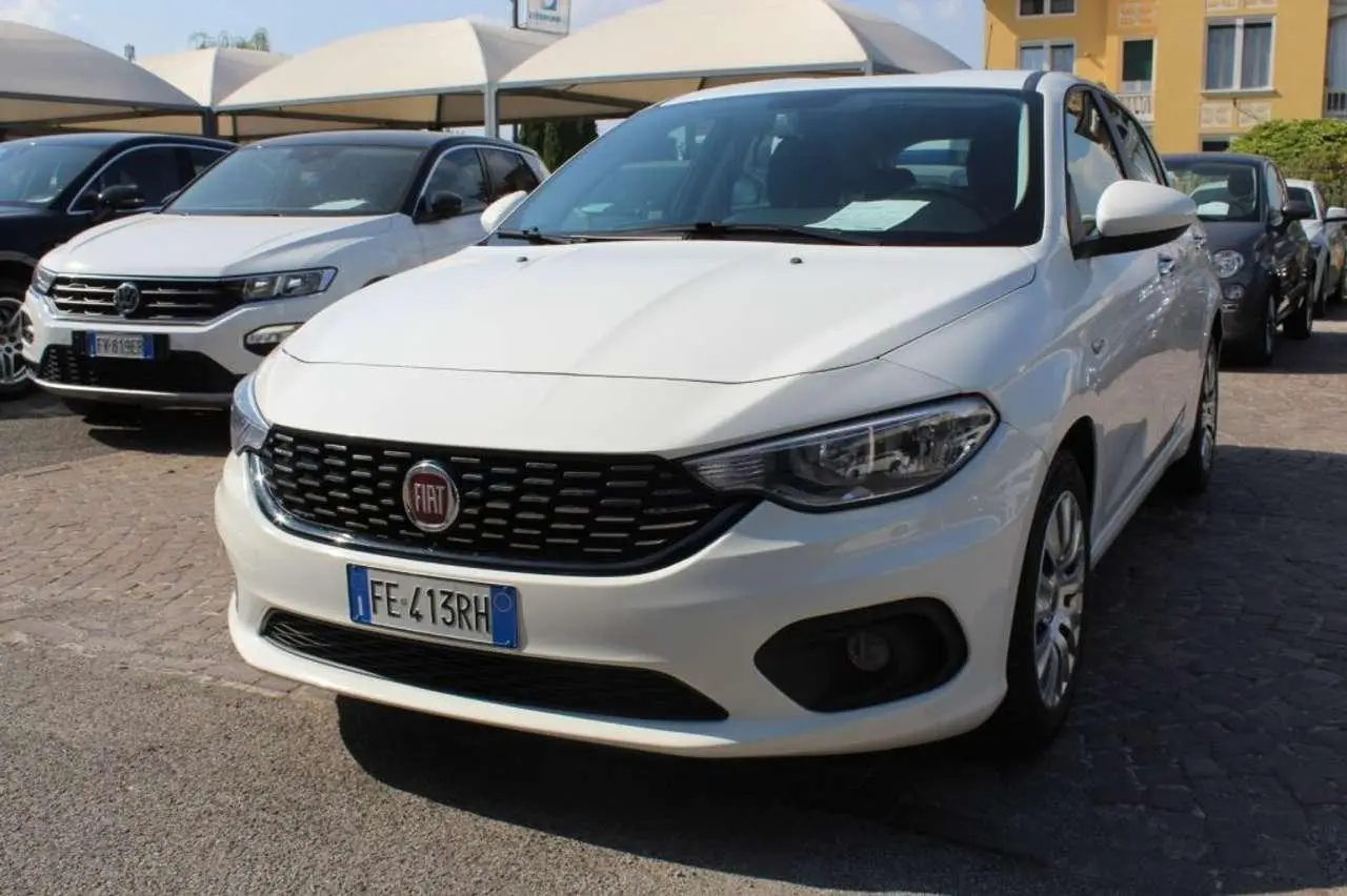 Photo 1 : Fiat Tipo 2016 Essence