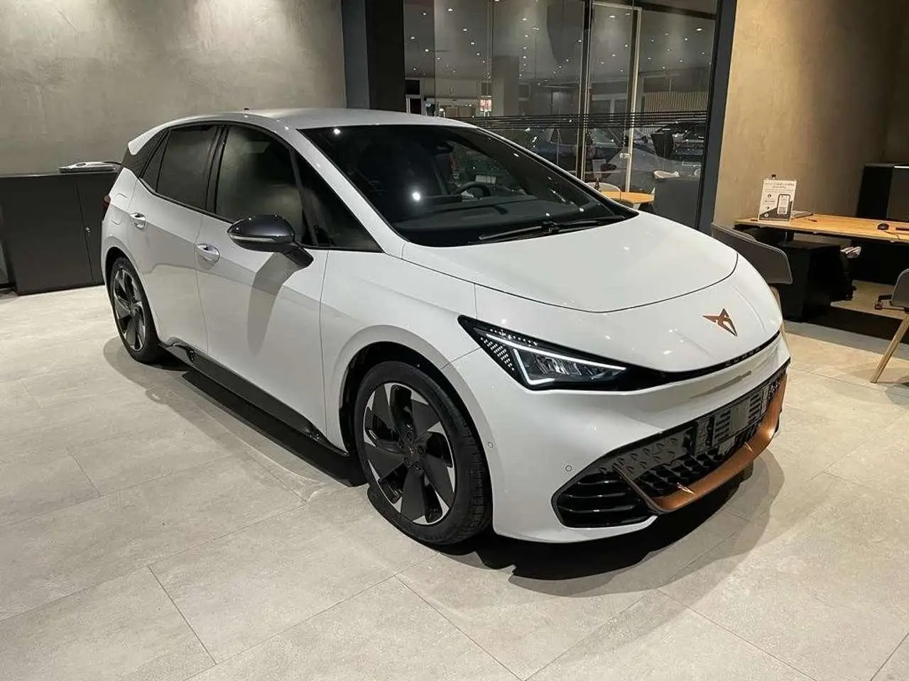 Photo 1 : Cupra Born 2022 Electric