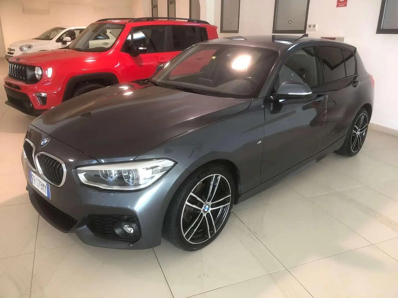 Photo 1 : Bmw Serie 1 2018 Diesel