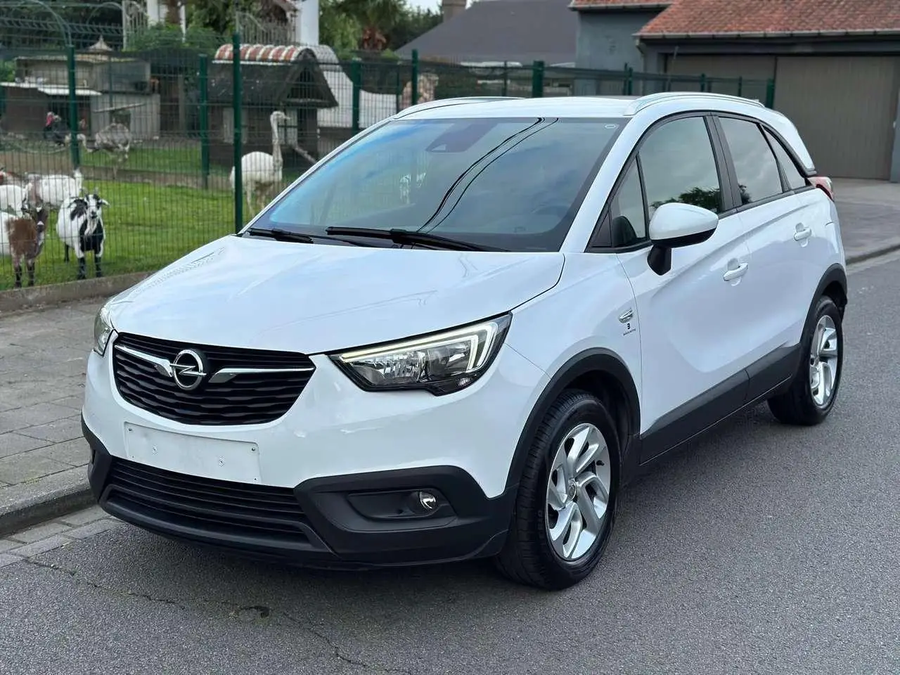 Photo 1 : Opel Crossland 2017 Petrol