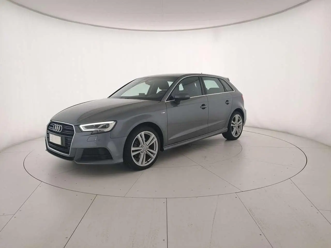 Photo 1 : Audi A3 2019 Diesel