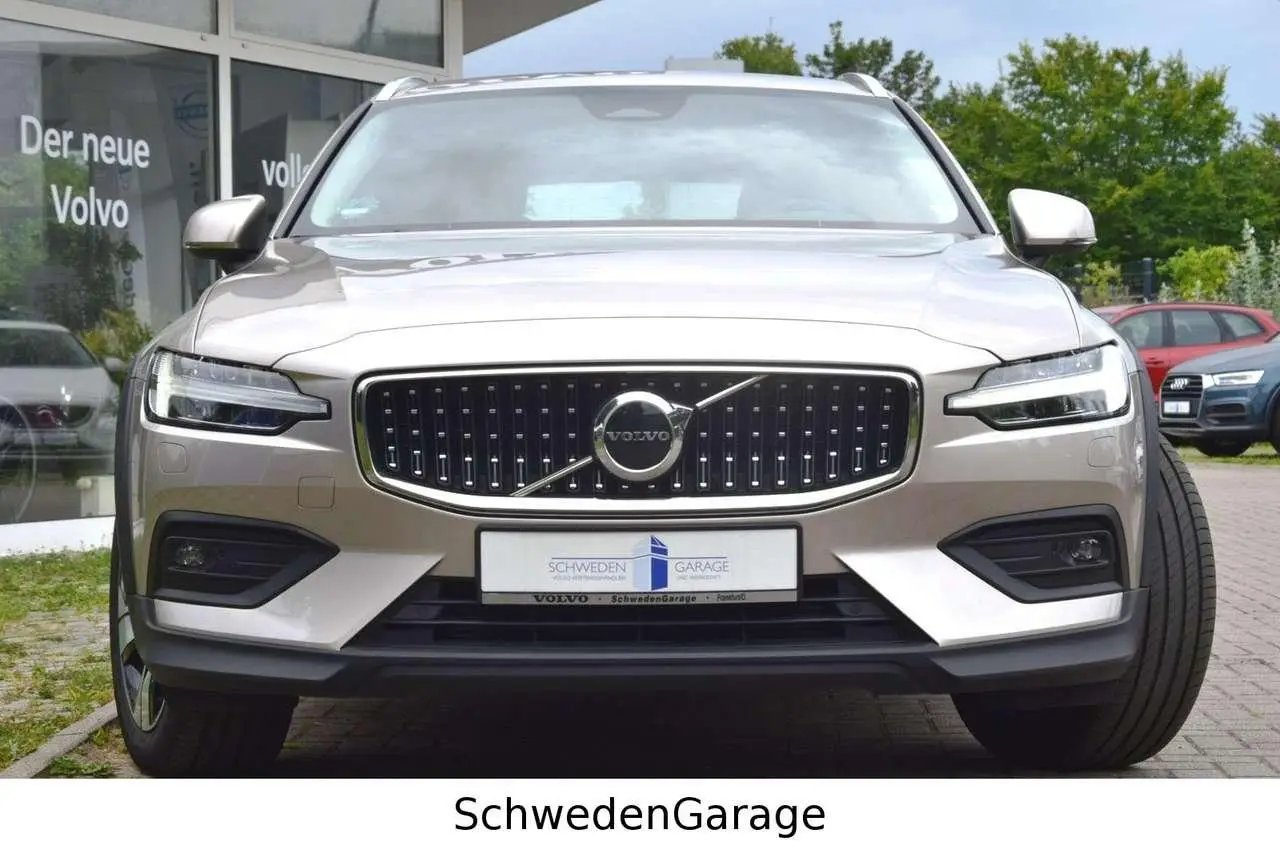 Photo 1 : Volvo V60 2022 Diesel