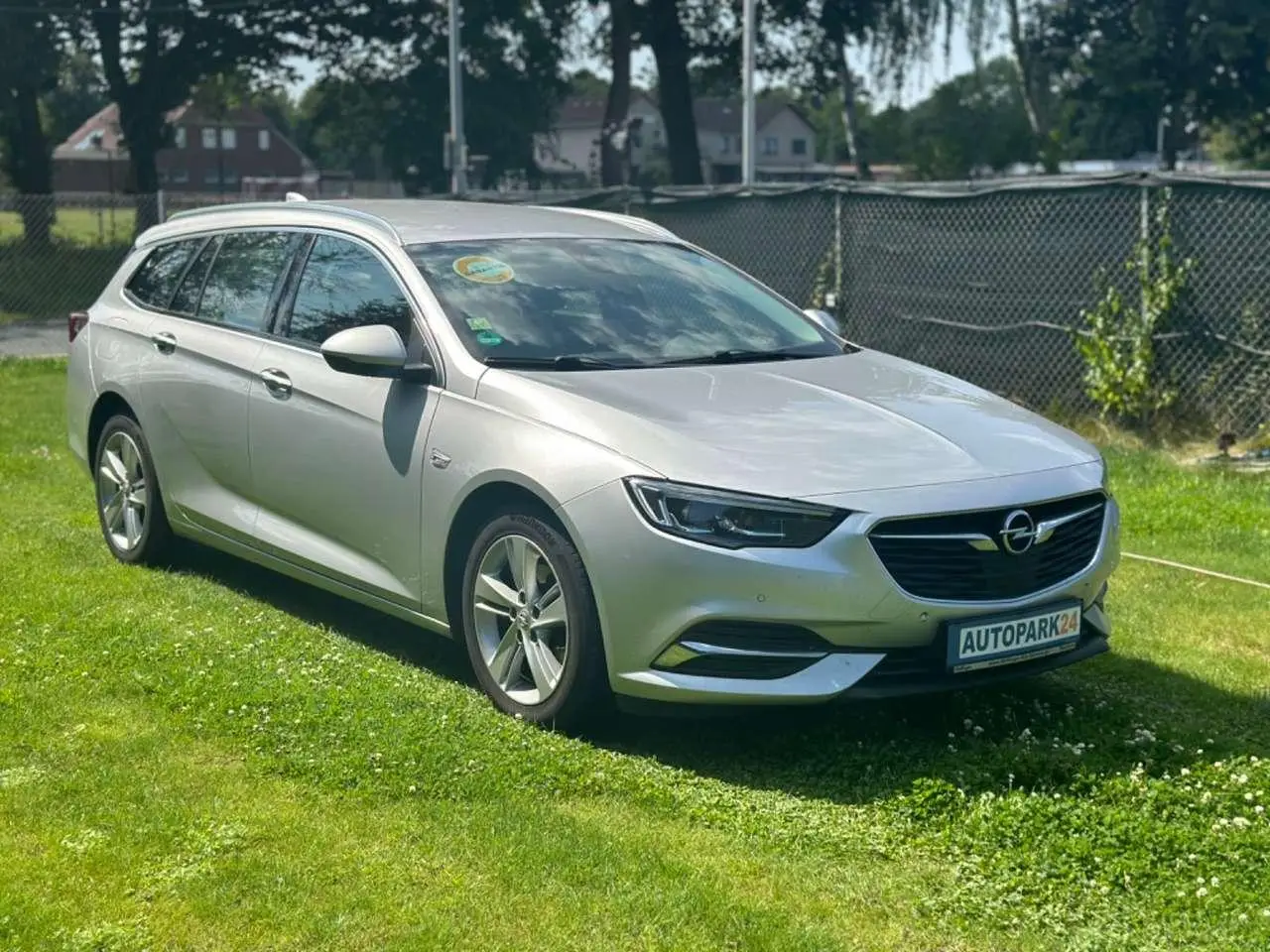 Photo 1 : Opel Insignia 2017 Essence