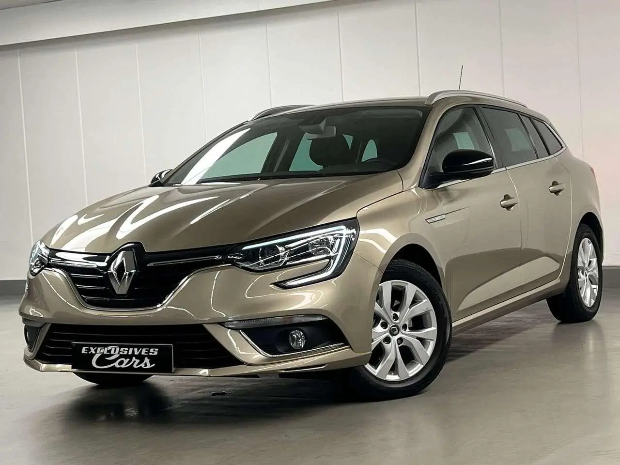 Photo 1 : Renault Megane 2018 Petrol