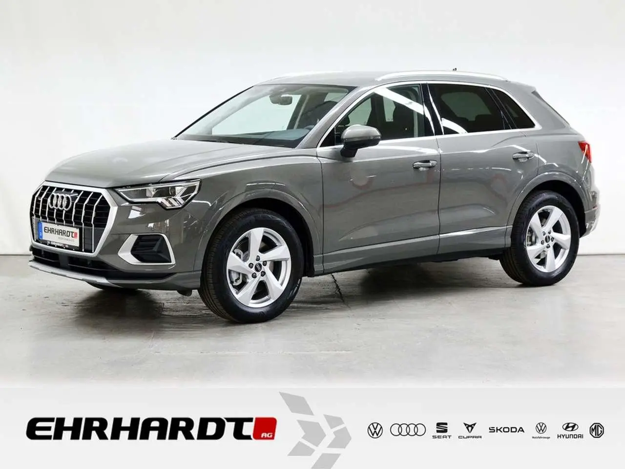 Photo 1 : Audi Q3 2024 Essence