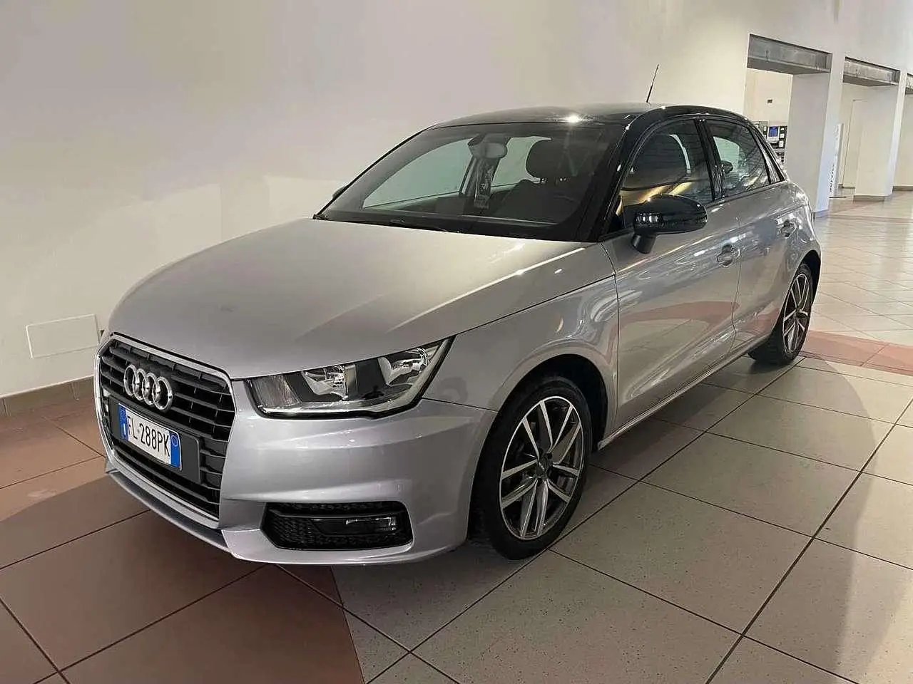 Photo 1 : Audi A1 2016 Diesel