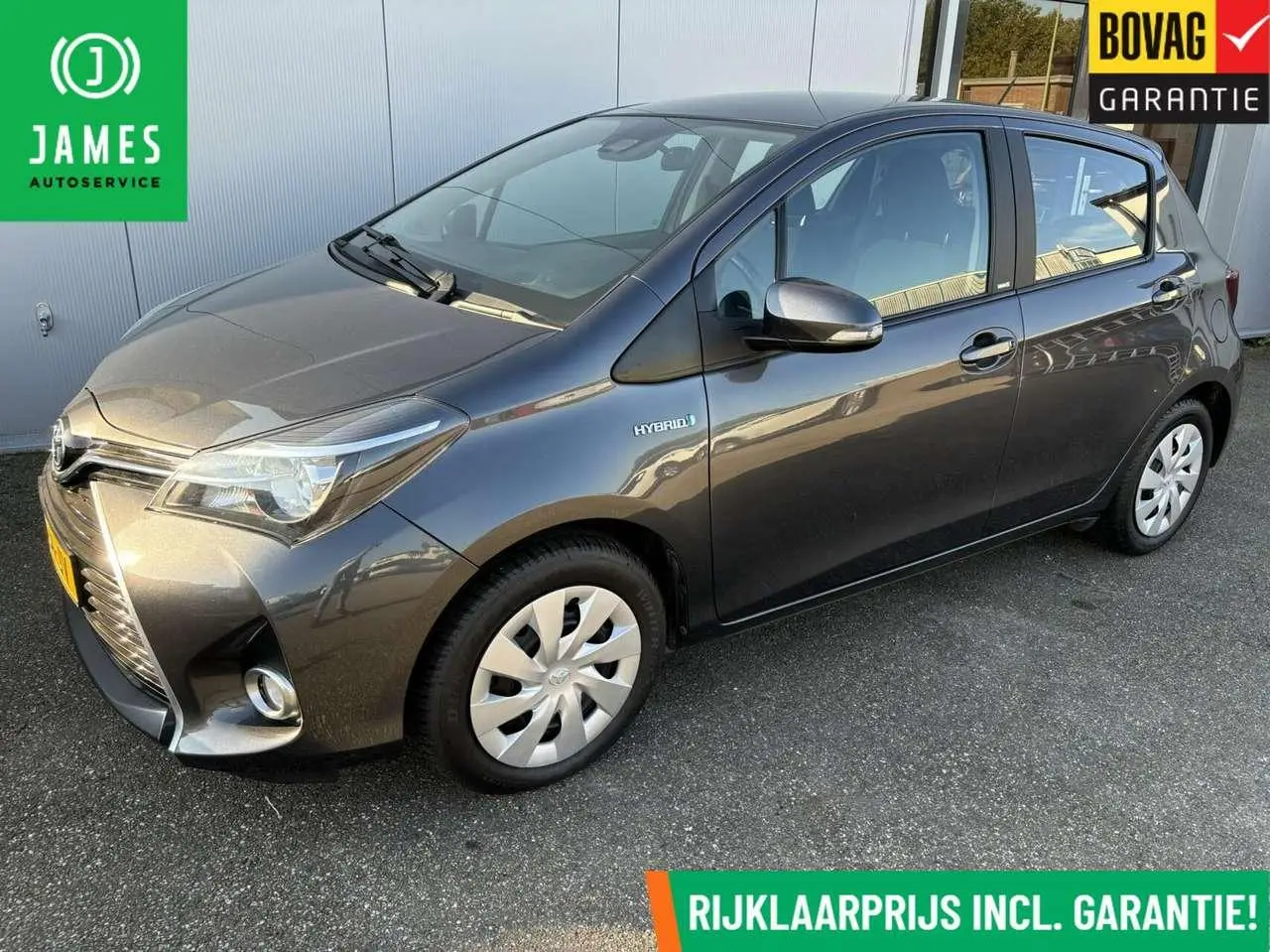 Photo 1 : Toyota Yaris 2016 Hybrid