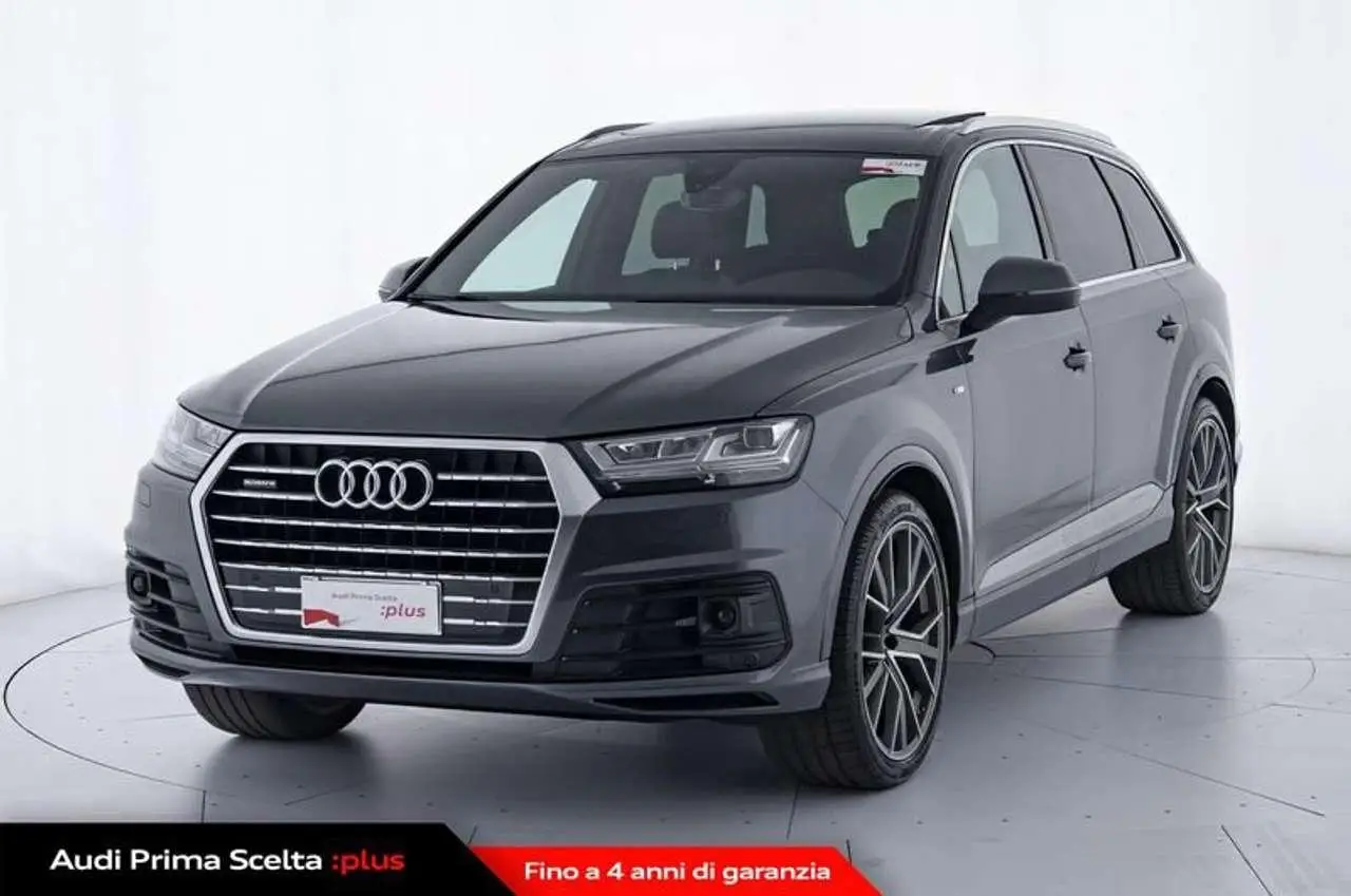 Photo 1 : Audi Q7 2018 Hybride