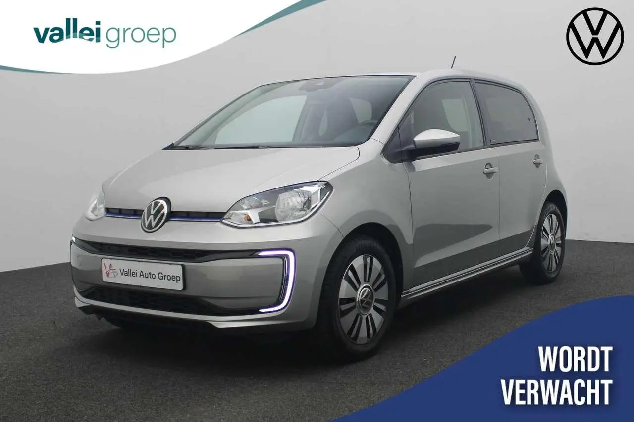 Photo 1 : Volkswagen Up! 2021 Électrique