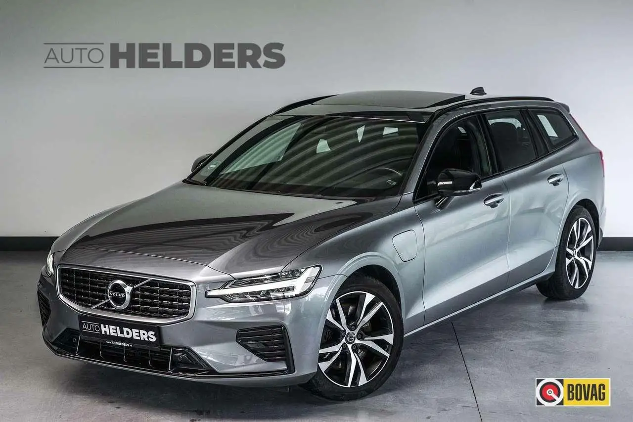 Photo 1 : Volvo V60 2020 Hybride