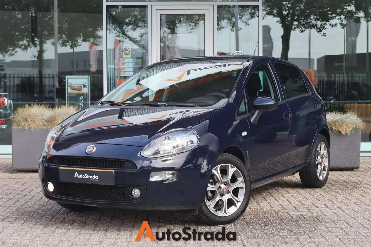 Photo 1 : Fiat Punto 2017 Petrol