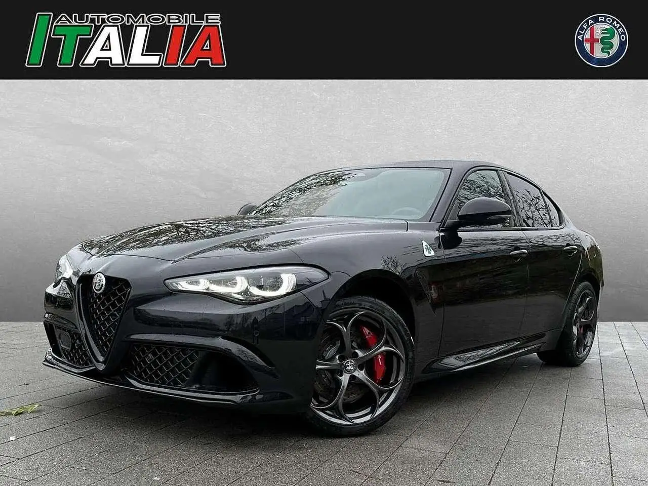 Photo 1 : Alfa Romeo Giulia 2024 Essence