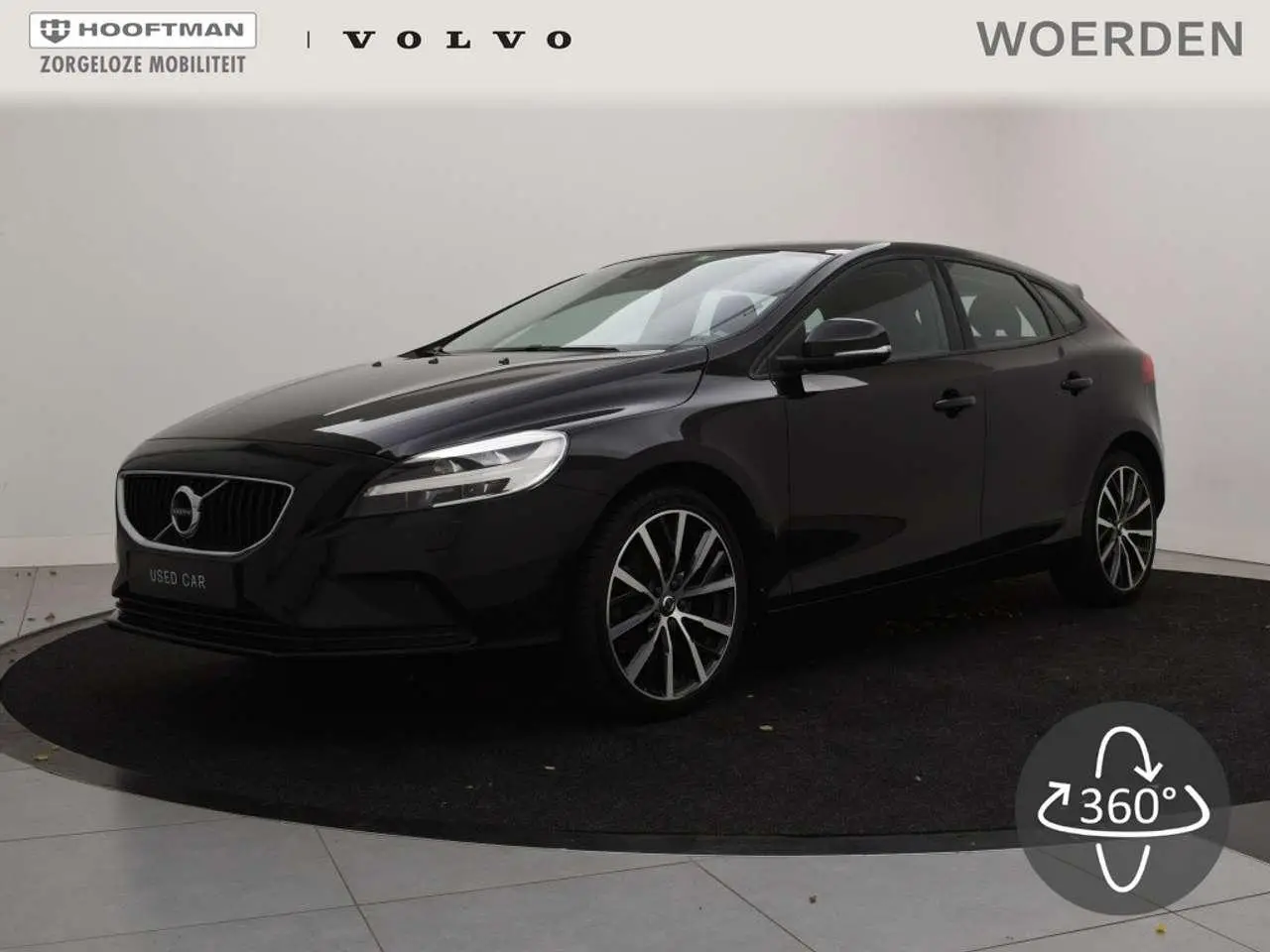 Photo 1 : Volvo V40 2016 Petrol