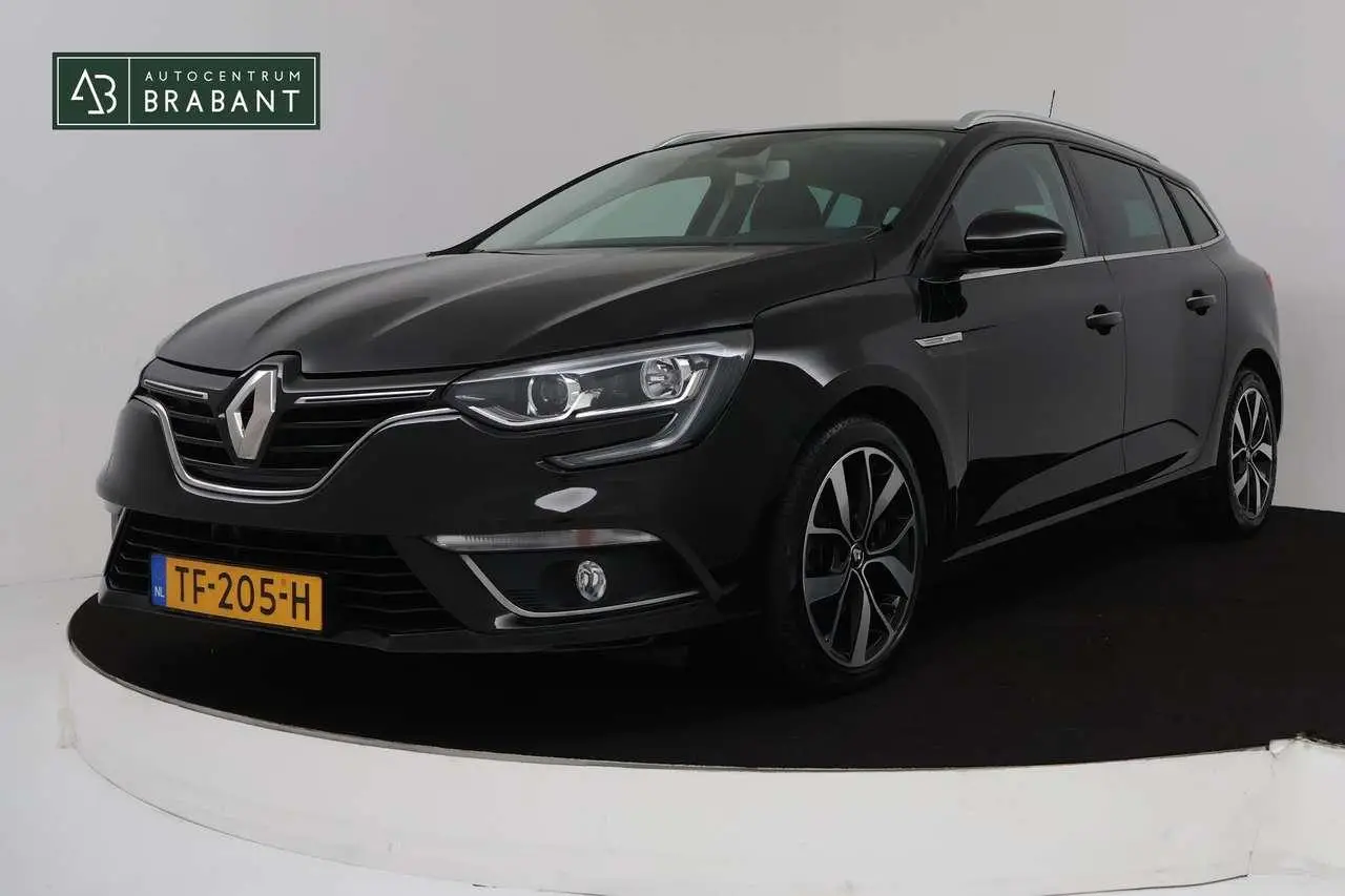 Photo 1 : Renault Megane 2018 Essence