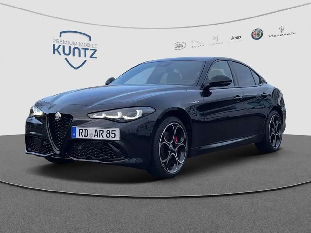 Photo 1 : Alfa Romeo Giulia 2023 Essence