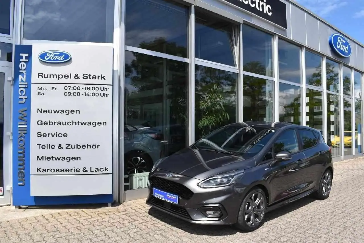 Photo 1 : Ford Fiesta 2021 Petrol