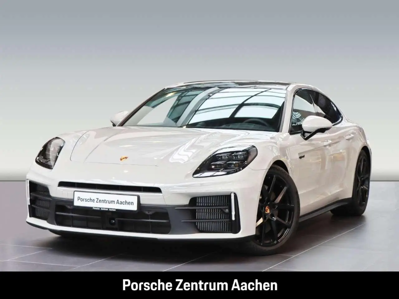 Photo 1 : Porsche Panamera 2024 Hybride