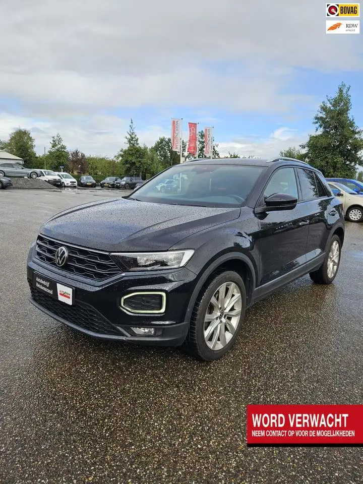 Photo 1 : Volkswagen T-roc 2021 Essence