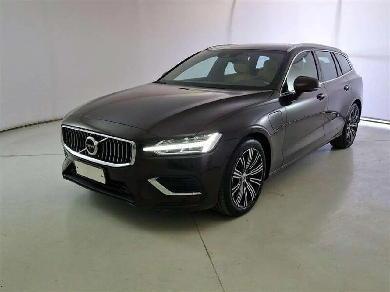 Photo 1 : Volvo V60 2019 Hybride