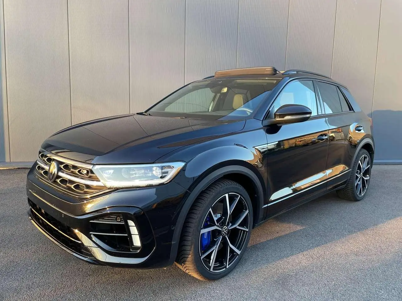 Photo 1 : Volkswagen T-roc 2023 Petrol