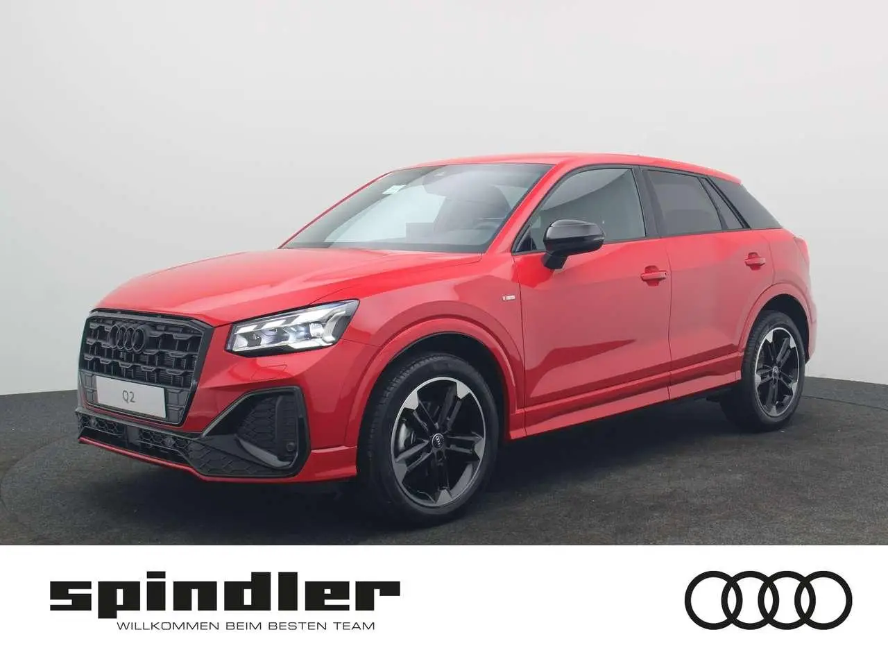 Photo 1 : Audi Q2 2024 Petrol