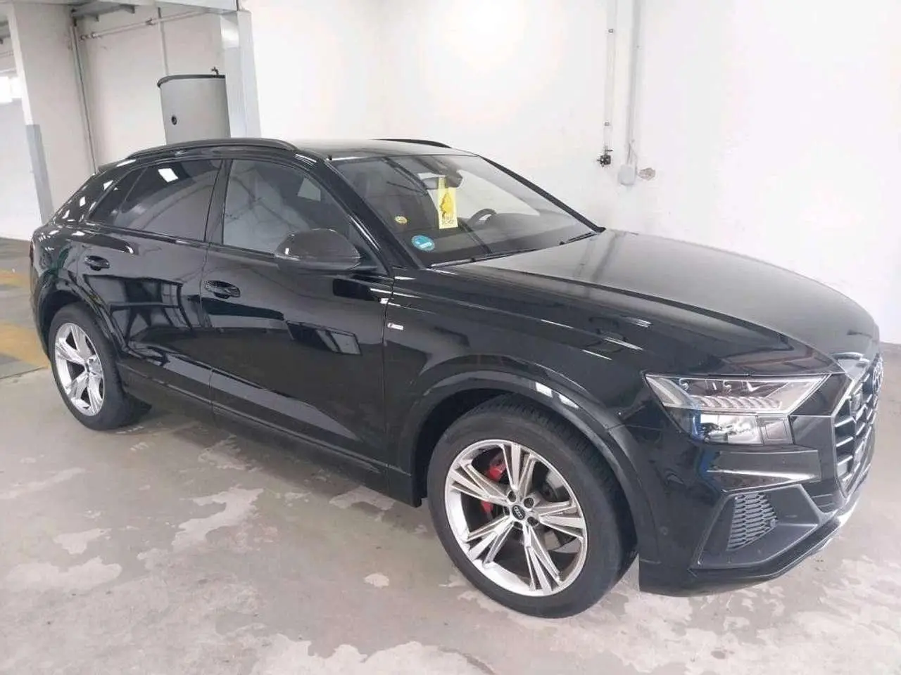 Photo 1 : Audi Q8 2023 Diesel