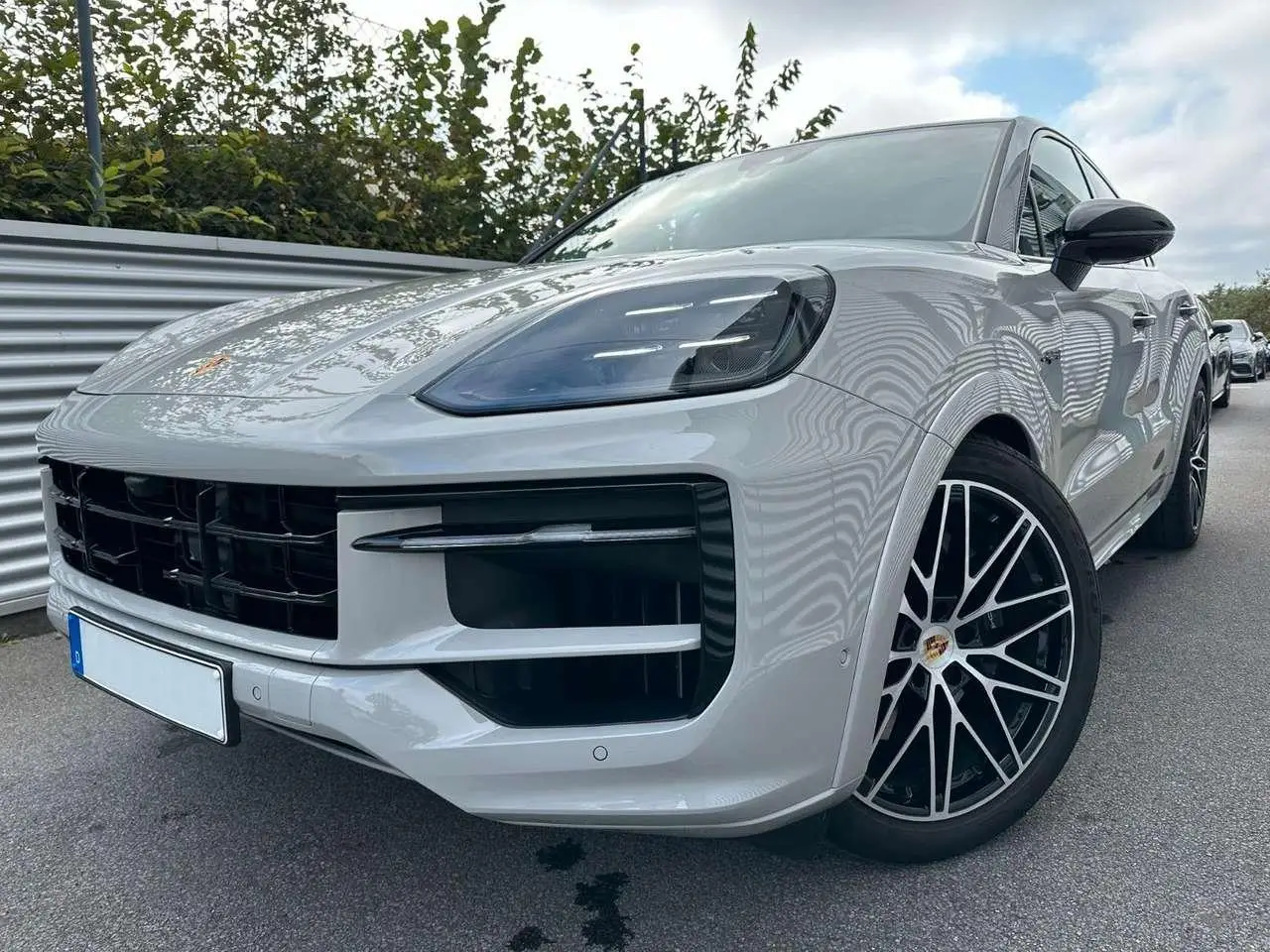 Photo 1 : Porsche Cayenne 2024 Hybrid