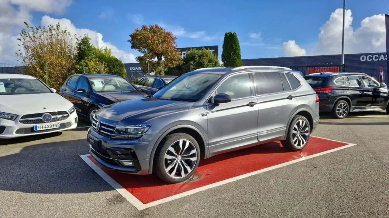 Photo 1 : Volkswagen Tiguan 2019 Essence