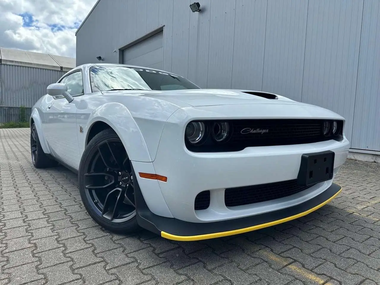 Photo 1 : Dodge Challenger 2020 Essence