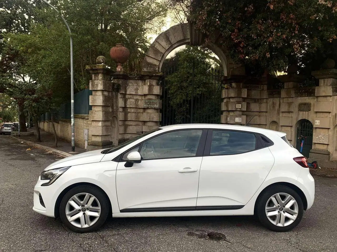 Photo 1 : Renault Clio 2022 Petrol