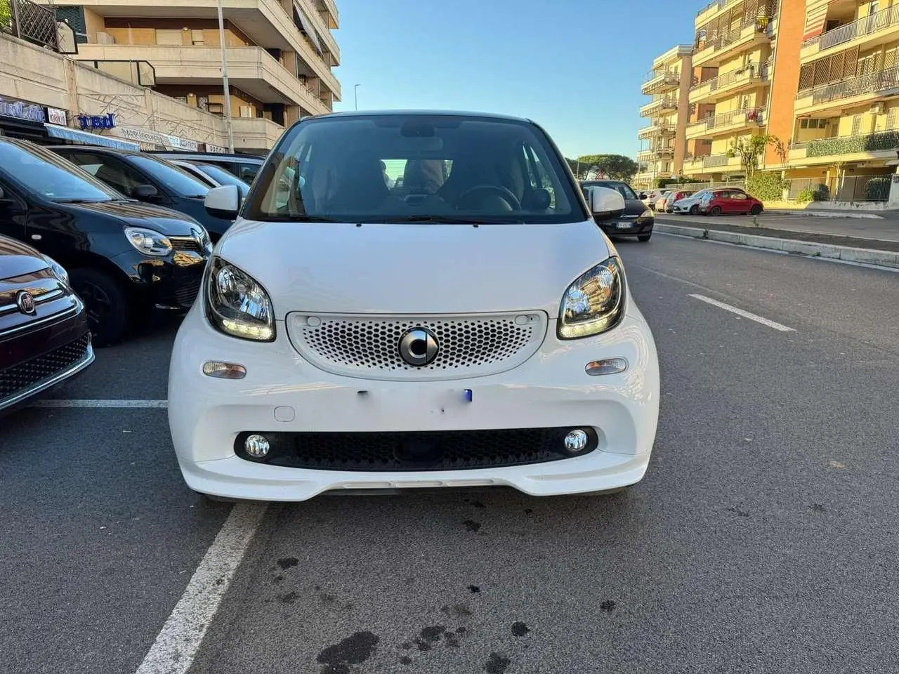 Photo 1 : Smart Fortwo 2019 Essence