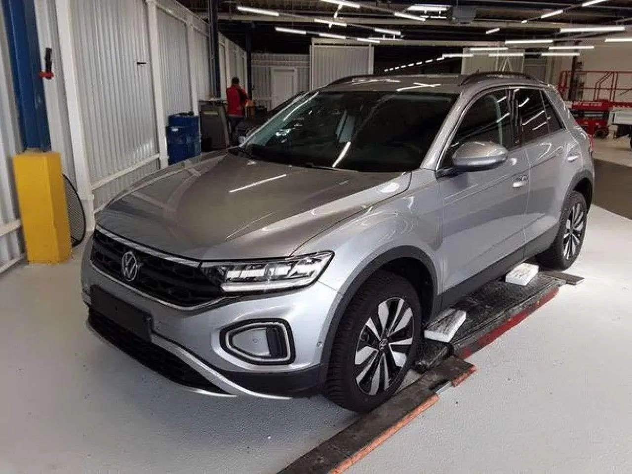 Photo 1 : Volkswagen T-roc 2023 Essence